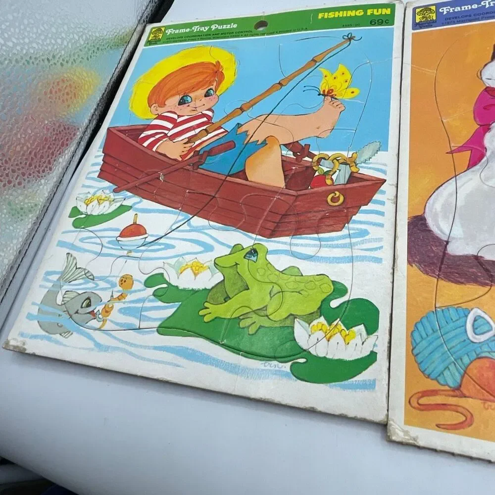Lot of 2 Frame tray puzzles 1973 printed in USA.